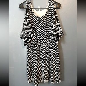 Studio y chevron dress
